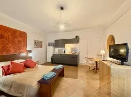 Studio au coeur d'Eygalières avec terrasse privée