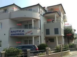 Nautica Apartments, хотел в Бетина