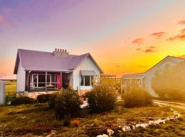 Romantic eco friendly cottage by the sea, hotel i Marion Bay
