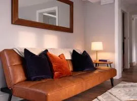 Convenient apartment with Private Garden, Shawbury