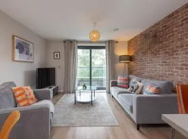 Lancaster City Apartment