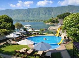 Zoé’s Paradise Waterfront Hotel, hotel u gradu Tuk Tuk