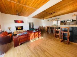 4-bedroom house located in Diego-Hely, Nosy Be, hotel v destinaci Ambondrona