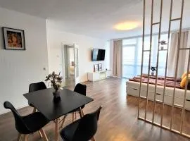 Große 3-Zimmer Wohnung, zentrale Lage.