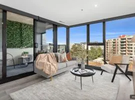 Elegant 2BR Braddon, Marriott Amenities