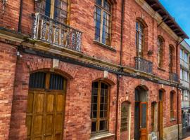 Delgadillo Hotel by Socialtel، فندق في بوغوتا