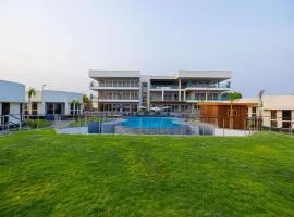 BON HOTELS Five Seasons Palm Resort