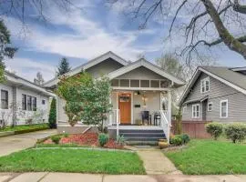 Main Street Retreat! Urban Cottage in Vancouver