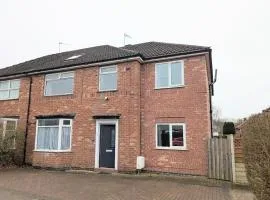 Danebury House sleeps 13 with parking york