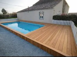 Domaine du Marais Corps de Ferme et Piscine