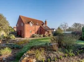 4 Bed in Melton Constable oc-77924