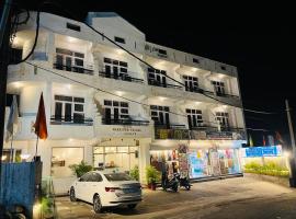 Hotel Maha Luxmi Palace, hotel em Katra