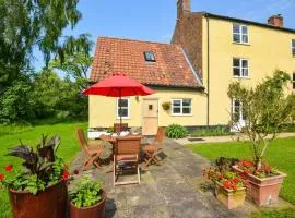 1 Bed in Bergh Apton oc-1387