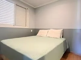 Confortável apê de 3 quartos - próx avenida JK
