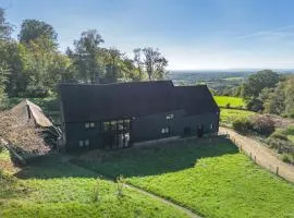 2 Bed in Holmbury St. Mary oc-midfb