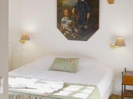 La Roseraie, Hotel in Barjouville