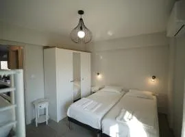 Atinas Keramoti Apartments