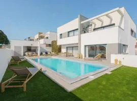 Luxury Chill Villa - Private pool, jacuzzi and exclusive guest experience