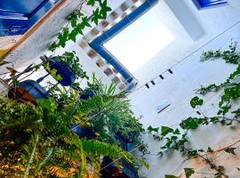 Rainbow House with Castle and Mountain Views, Hotel in Vélez-Blanco