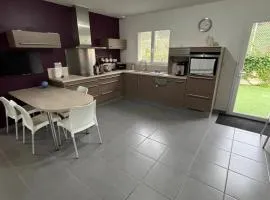 Maison spacieuse à Vernoux-en-Vivarais, jardin clôturé, 170 m²