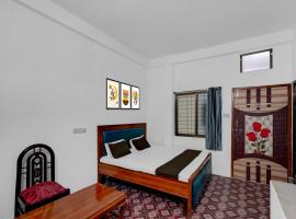 Hotel O Star Moon Lodge, отель в городе Kaptānganj