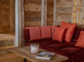 Nido sull`Aqua Chalet with Whirlpool