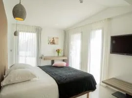 Appart'Hôtel Piscine Montaigu