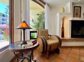 Puerto Nuevo Surf Casita las Palmas 1 BR with pool, hotel in Raulis