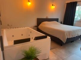 La Bouverie, hotel u gradu Profondevil