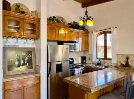 Puerto Nuevo Surf Casita Sonrisa 1 BR with pool