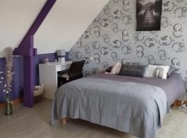 Chambre cosy et calme chez l'habitant, hotel en Irodouër