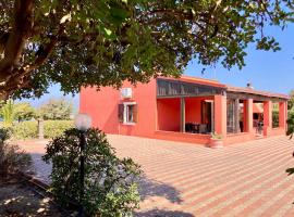 Villa Fenicia con accesso privato al mare, hotel a Sorso