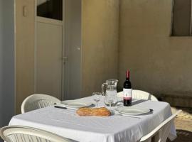 Maison campagne calme Accès rapide autoroute – hotel w mieście Savignac