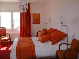 Hotel Le Suroit, hotel poblíž Letiště Côte de Granit – Lannion - LAI, Perros-Guirec