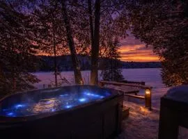 Le Toujours Heureux avec SPA, waterfront, and dock