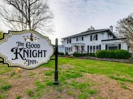 Historic Group Retreat with Seasonal Pool in Paducah