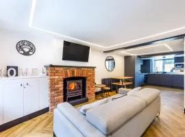 A stylish Modern 200 Year Old - 2 Bedroom cottage