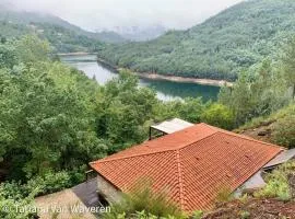 Sorte do Jugo - Lakeside cottage with private beach