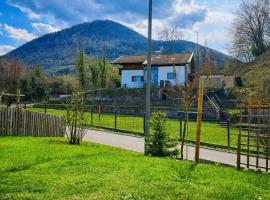 Moderne Wohnung mit Alpenblick in Chiemseenähe, hotel Grassauban