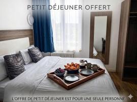 Le Clémenceau Hôtel Centre ville Gare Sncf -Tramway, hotell i Valenciennes