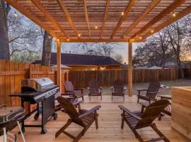 Vinyl Nest - Patio & Grill, Music, Sleeps 10