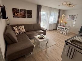 Apartment Simone, hotel u gradu 'Hüttlingen'