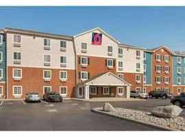Studio 6 Extended Stay Cincinnati Sharonville OH