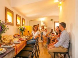 La Grotta Sardegna 5 Bedrooms each with a Private Ensuite Bathroom featuring a Hydromassage Shower Air Conditioning, hotel i Urzulei