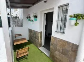 estudio con terraza