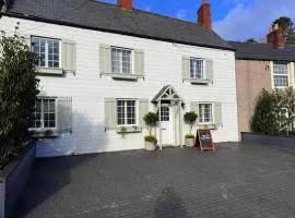 The Old Post Office - B&B and Coffee Shop