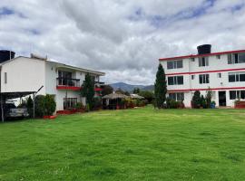 Zona Campestre Los Almendros, hotel i Samacá