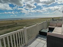 9 Sea View Kessingland Beach Parkdean Resorts MIN 3 NIGHT STAY, khách sạn ở Kessingland