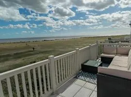 9 Sea View Kessingland Beach Parkdean Resorts MIN 3 NIGHT STAY