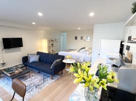 Viesnīca Beautiful Private Studio on LI, easy access to NYC pilsētā Levittown